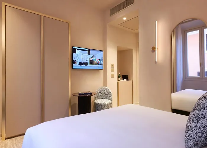 Borghese Contemporary Hotel 4*