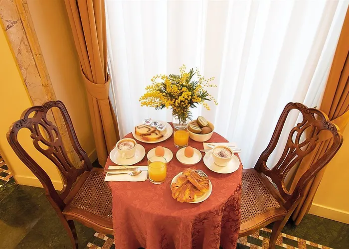מלון Borghese Contemporary 4*